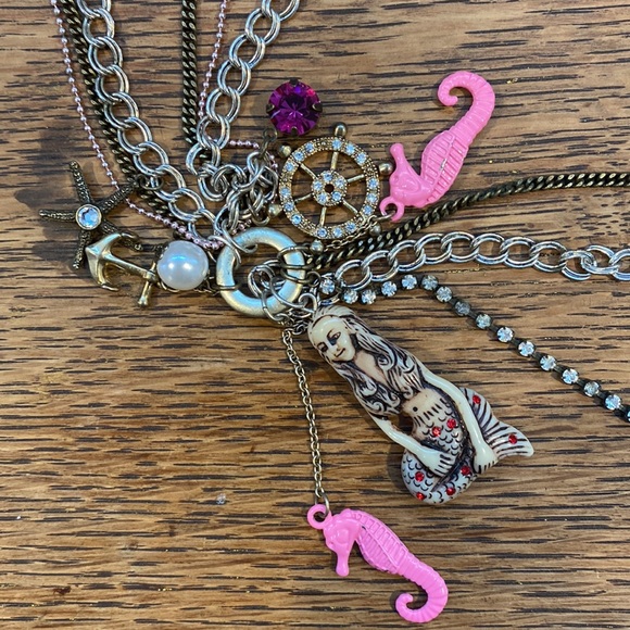 Betsey Johnson mermaid locket - Picture 2 of 8